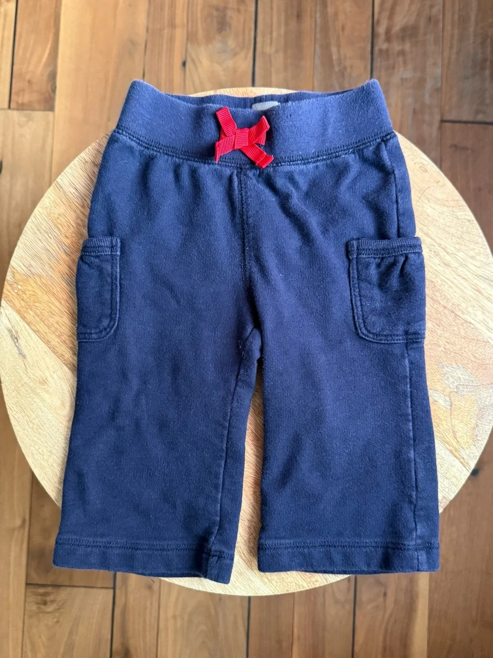 GAP Baby Navy Sweatsuit w/ Flower Detail 2PC Sz: 6-12M